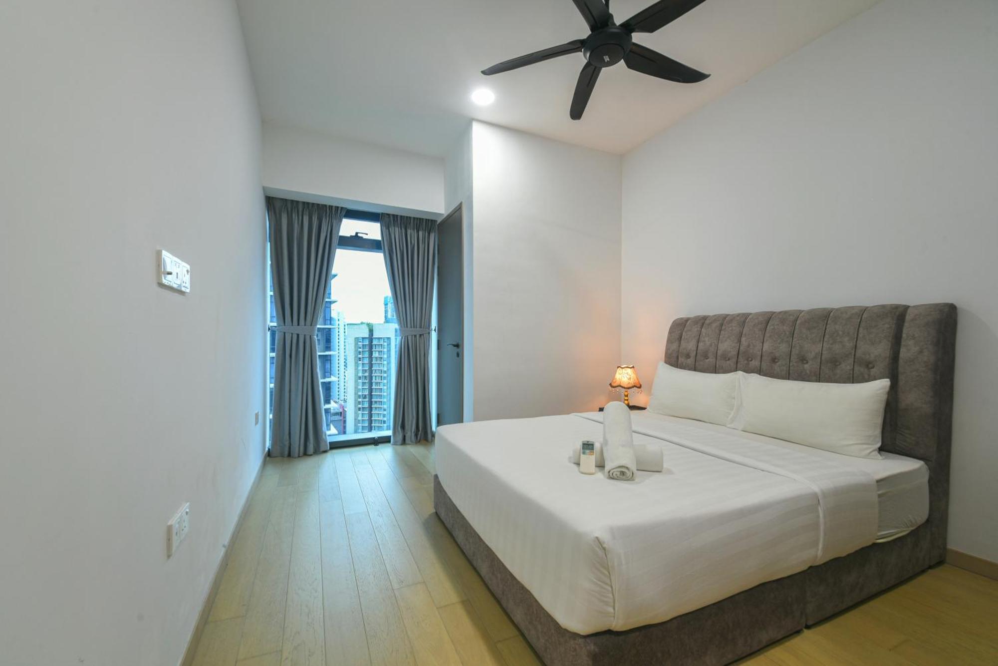 Eaton Klcc Apartment